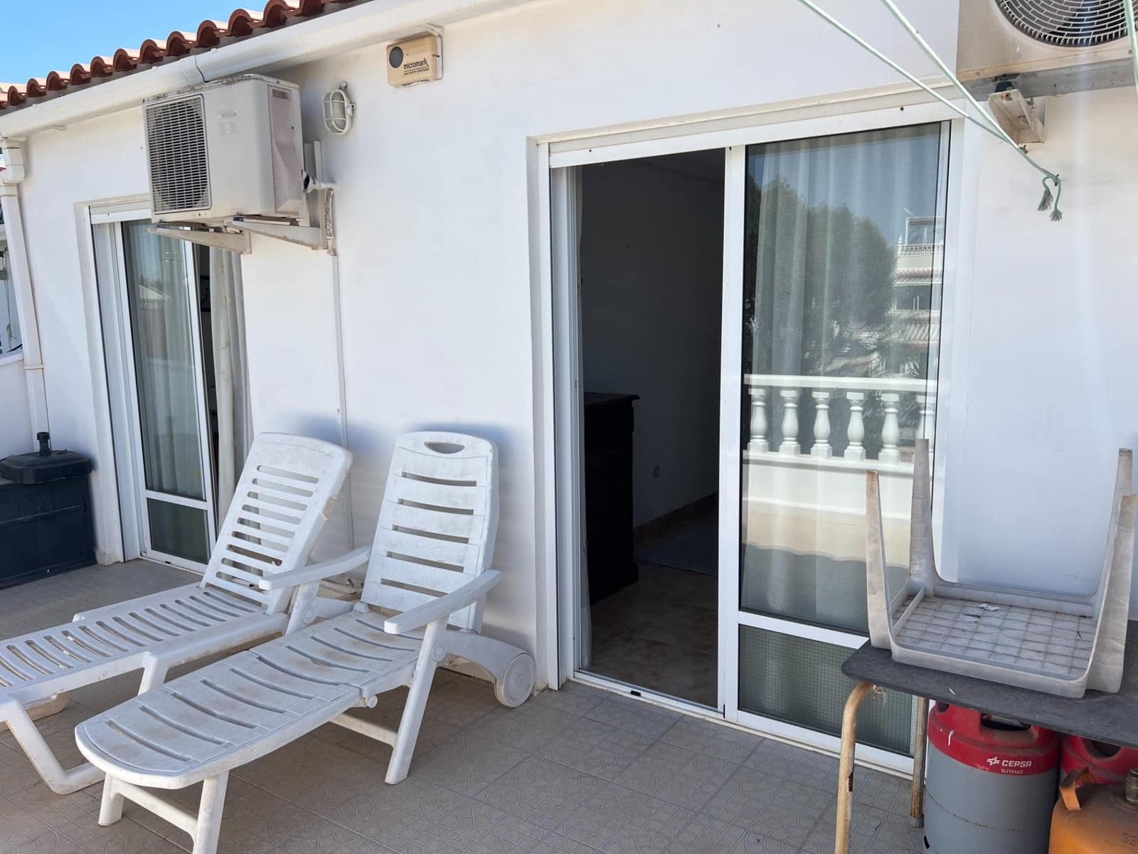 3 makuuhuone Omakotitalo myytävänä paikassa San Luis - 169 000 € (Ref: 10051882)