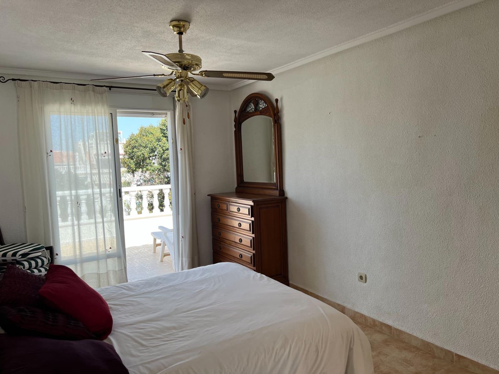 3 makuuhuone Omakotitalo myytävänä paikassa San Luis - 169 000 € (Ref: 10051882)