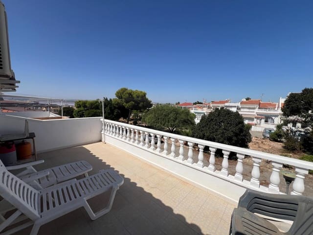 3 makuuhuone Omakotitalo myytävänä paikassa San Luis, Torrevieja - 169 000 € (Ref: 10051882)
