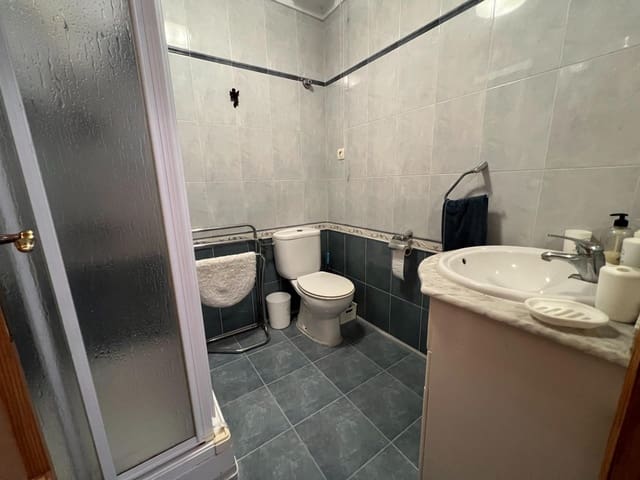 3 makuuhuone Omakotitalo myytävänä paikassa San Luis, Torrevieja - 169 000 € (Ref: 10051882)