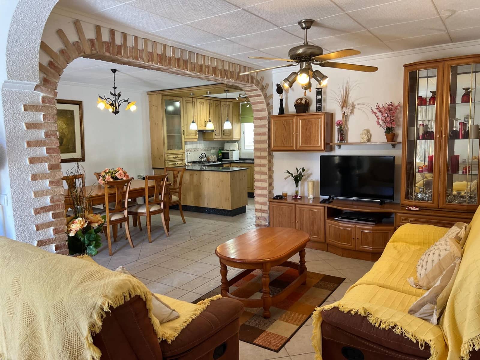 3 makuuhuone Omakotitalo myytävänä paikassa San Luis - 169 000 € (Ref: 10051882)