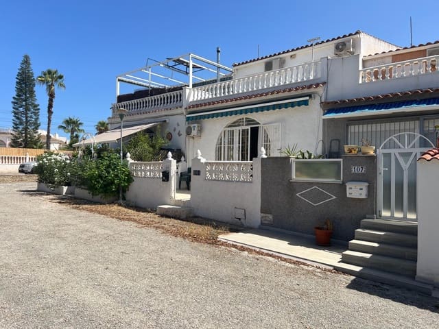 3 makuuhuone Omakotitalo myytävänä paikassa San Luis, Torrevieja - 169 000 € (Ref: 10051882)