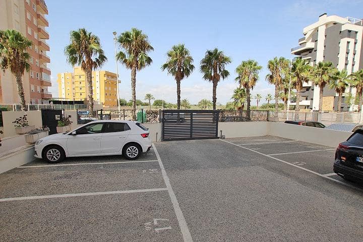 3 bedroom Apartment for sale in Guardamar del Segura - € 260,000 (Ref: 10051884)