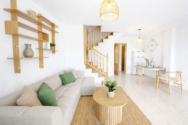Casa de 3 habitaciones en Campoamor, Orihuela en venta - 375.000 € (Ref: 10055782)