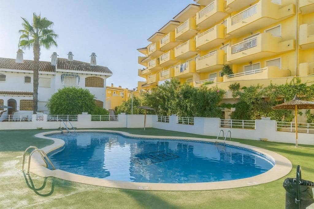 Casa de 3 habitaciones en Campoamor en venta - 375.000 € (Ref: 10055782)