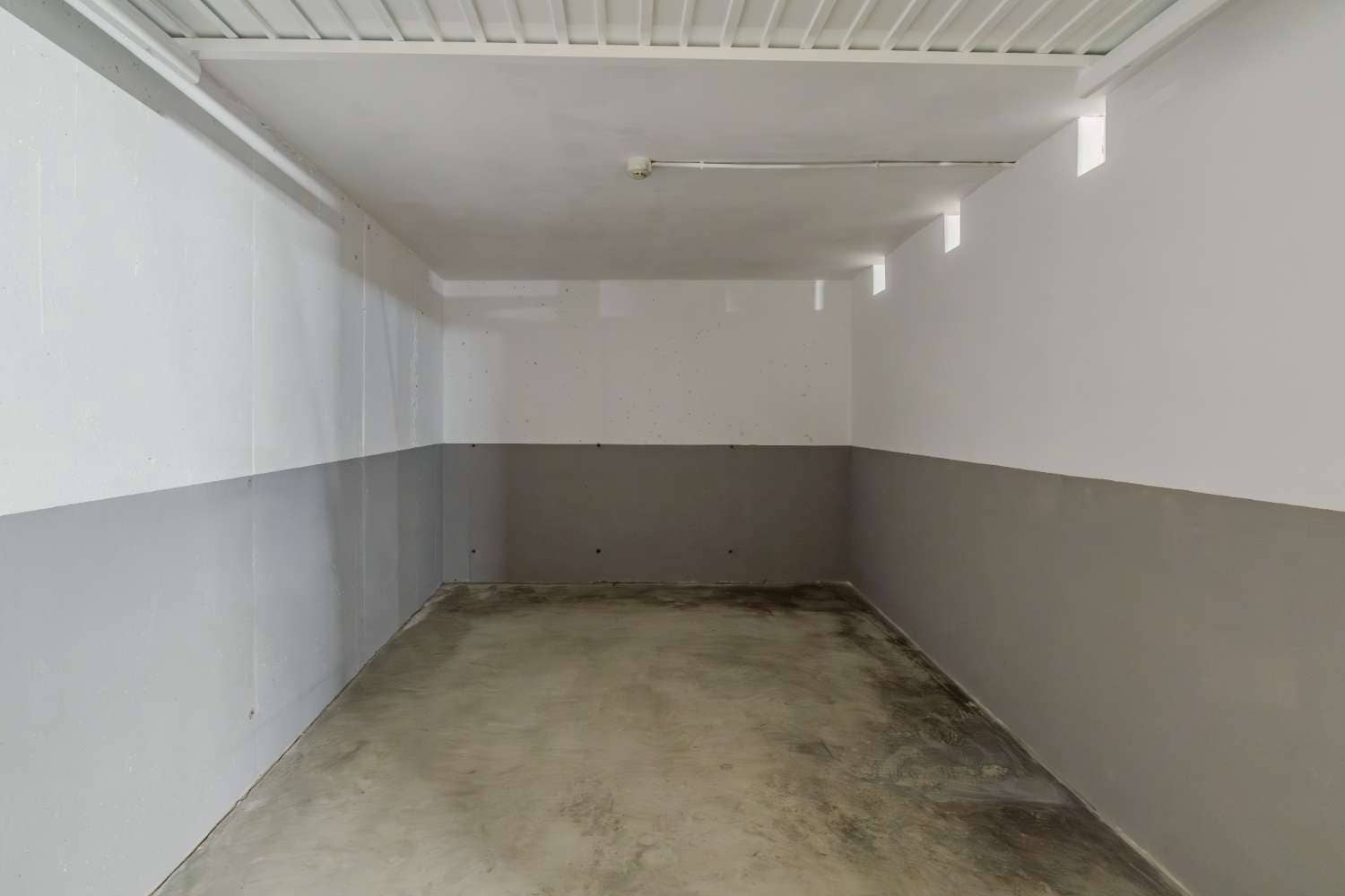 Garasje til salgs i Torrevieja - € 16 000 (Ref: 10059355)