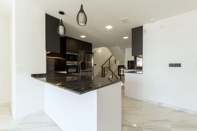 3 bedroom Villa for sale in San Miguel de Salinas - € 545,000 (Ref: 10059373)