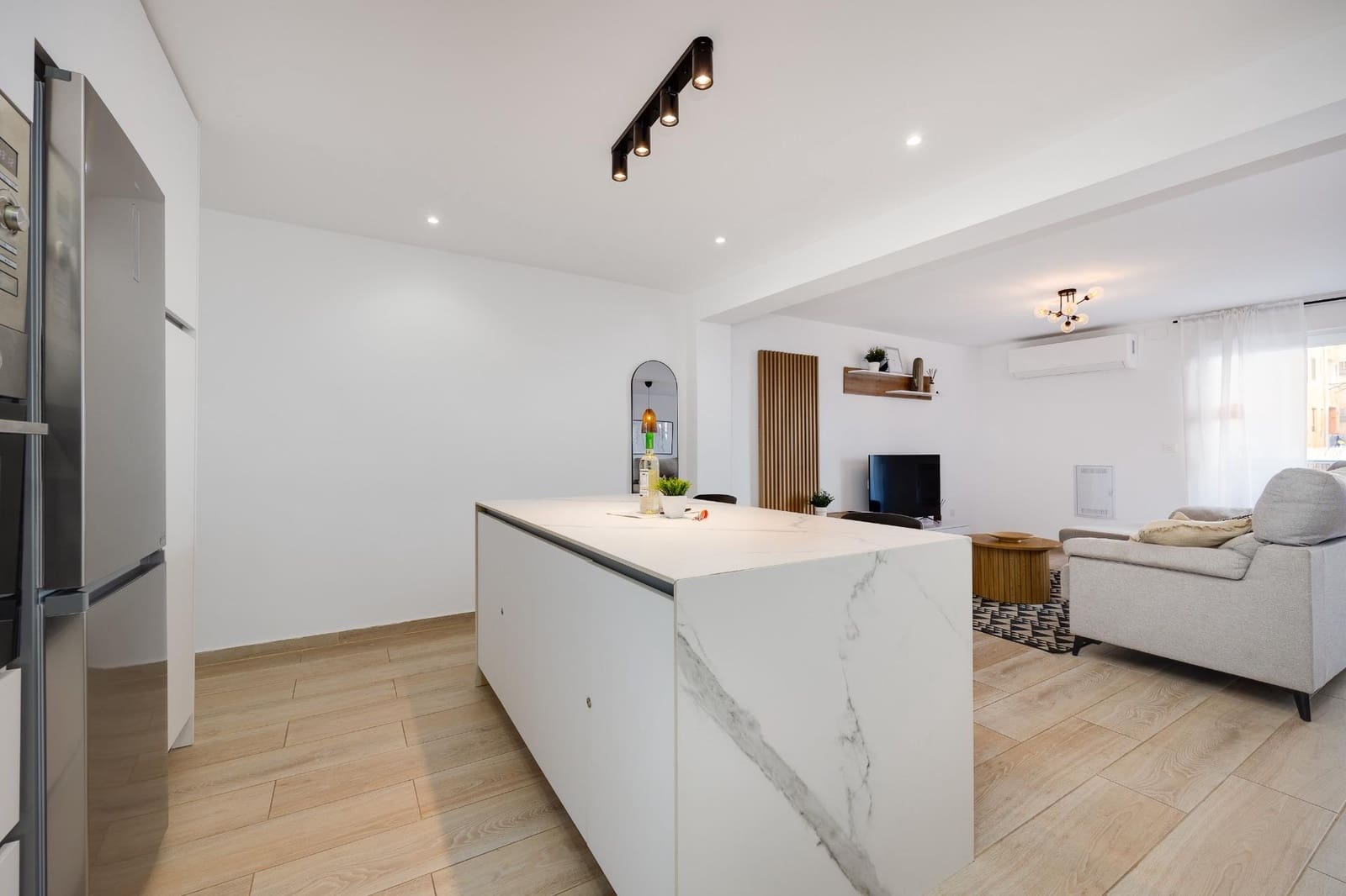 3 Zimmer Apartment zu verkaufen in Torrevieja - 220.000 € (Ref: 10059377)