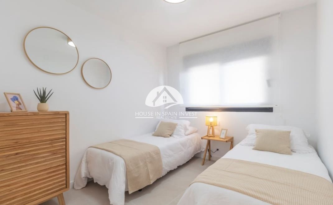 3 bedroom Villa for sale in Torrevieja - € 459,000 (Ref: 10059396)