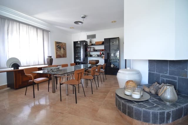 4 slaapkamer Villa te koop in El Chaparral - La Siesta - La Torreta, Torrevieja - € 890.000 (Ref: 10059400)
