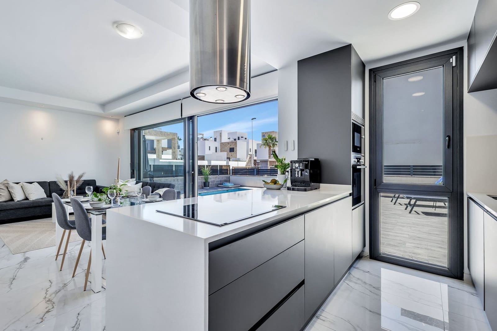 3 sovrum Villa till salu i Torrevieja - 749 900 € (Ref: 10060832)