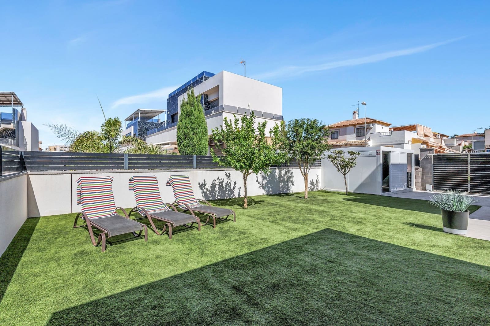 3 sovrum Villa till salu i Torrevieja - 749 900 € (Ref: 10060832)