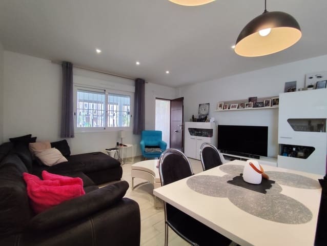 4 makuuhuone Omakotitalo myytävänä paikassa Aguas Nuevas, Torrevieja - 399 000 € (Ref: 10074509)