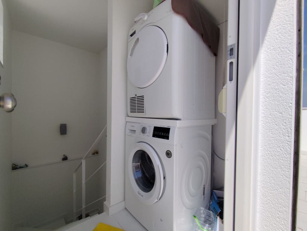 4 bedroom Townhouse for sale in Torrevieja - € 399,000 (Ref: 10074509)