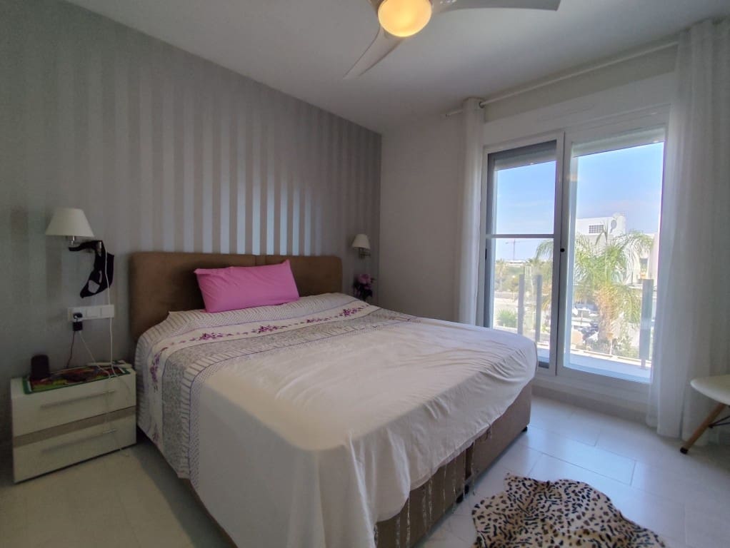 4 bedroom Townhouse for sale in Torrevieja - € 399,000 (Ref: 10074509)