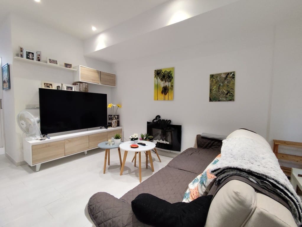 4 bedroom Townhouse for sale in Torrevieja - € 399,000 (Ref: 10074509)