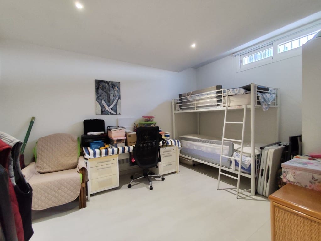 4 bedroom Townhouse for sale in Torrevieja - € 399,000 (Ref: 10074509)