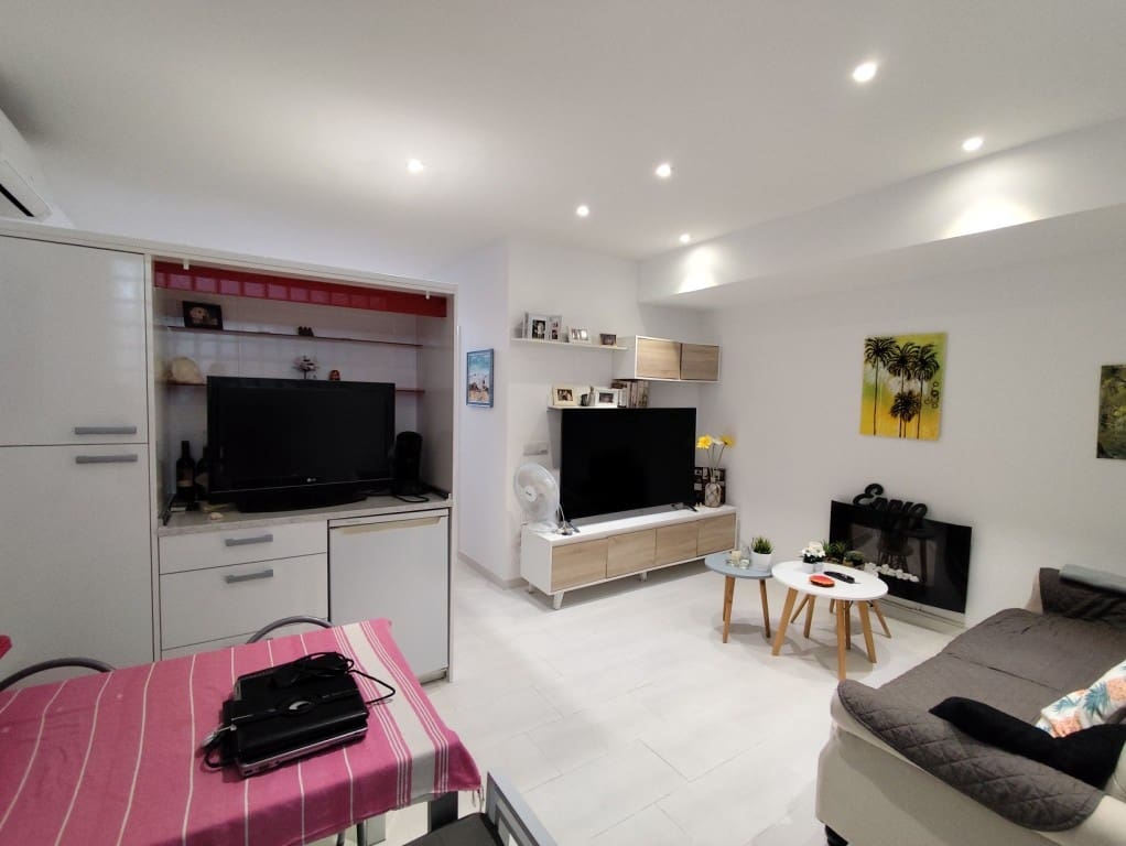 4 bedroom Townhouse for sale in Torrevieja - € 399,000 (Ref: 10074509)