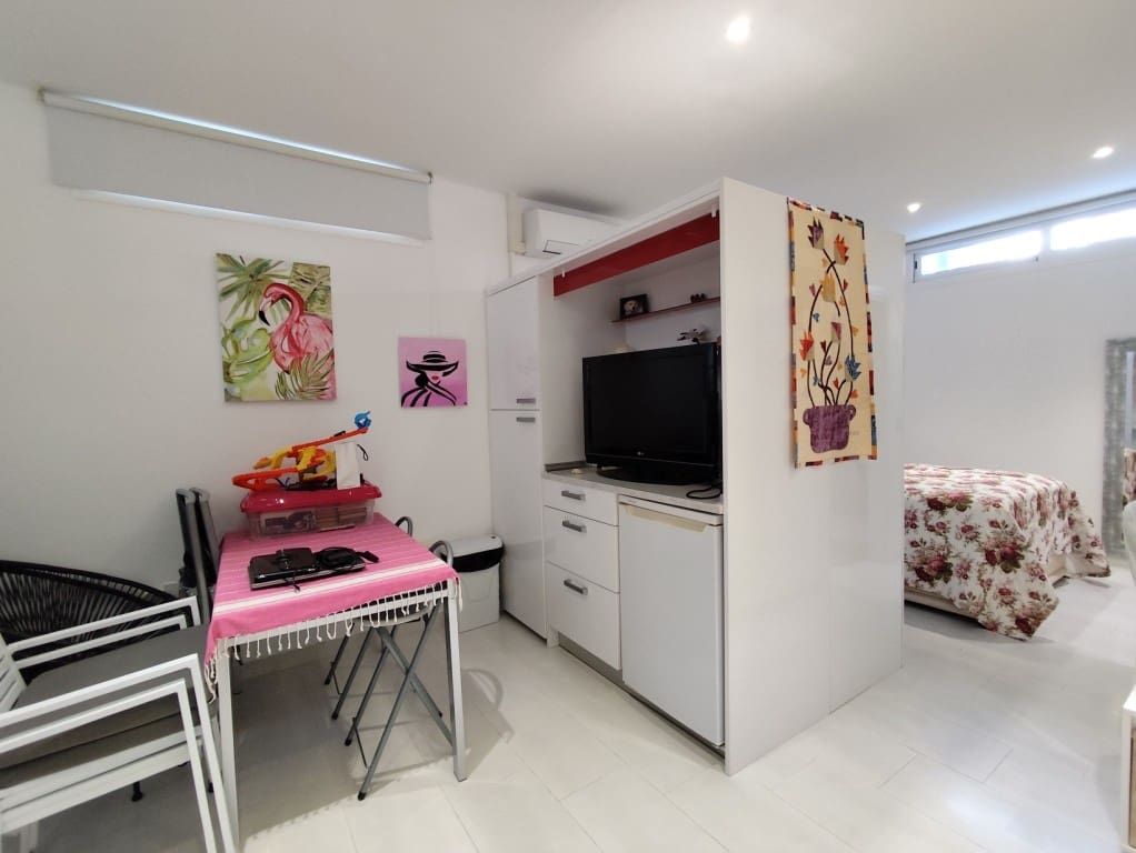 4 bedroom Townhouse for sale in Torrevieja - € 399,000 (Ref: 10074509)