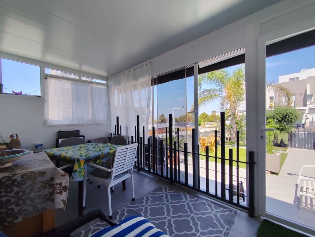 4 bedroom Townhouse for sale in Torrevieja - € 399,000 (Ref: 10074509)