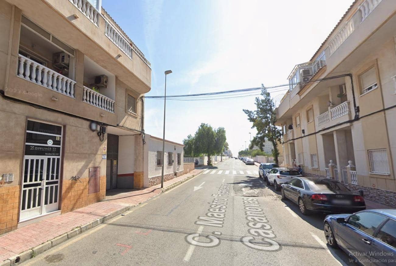 Garage till salu i Torrevieja - 11 000 € (Ref: 10074525)