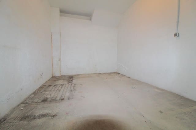 Autotalli myytävänä paikassa Parque de las Naciones, Torrevieja - 13 000 € (Ref: 10074527)