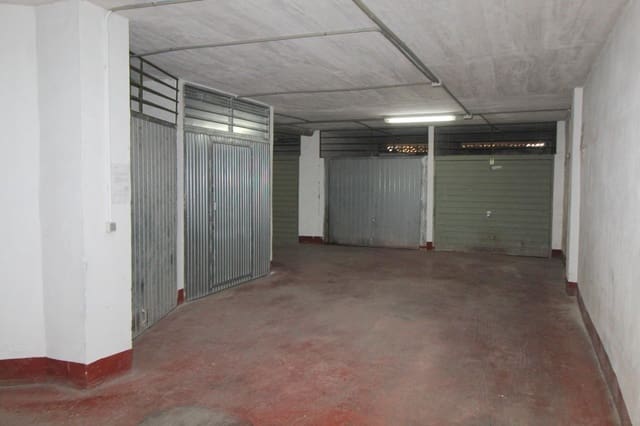 Autotalli myytävänä paikassa Parque de las Naciones, Torrevieja - 13 000 € (Ref: 10074527)