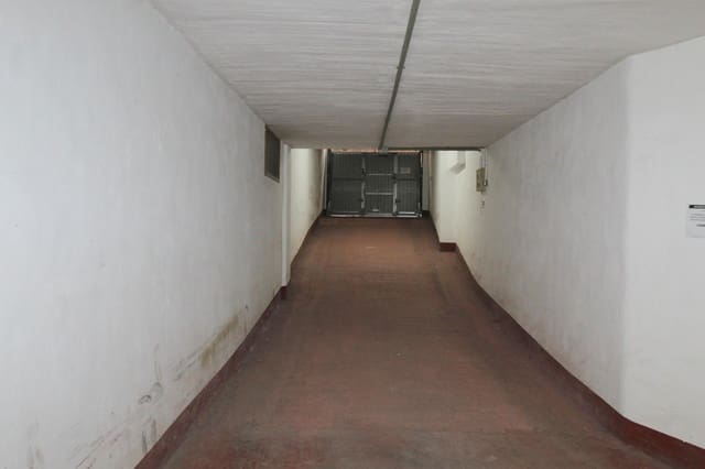 Autotalli myytävänä paikassa Parque de las Naciones, Torrevieja - 13 000 € (Ref: 10074527)