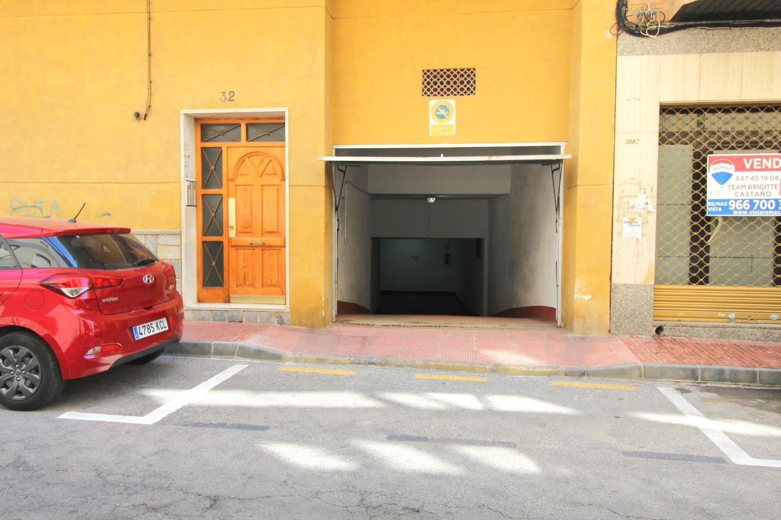 Autotalli myytävänä paikassa Torrevieja - 13 000 € (Ref: 10074527)