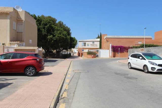 Autotalli myytävänä paikassa Aguas Nuevas, Torrevieja - 6 900 € (Ref: 10074528)