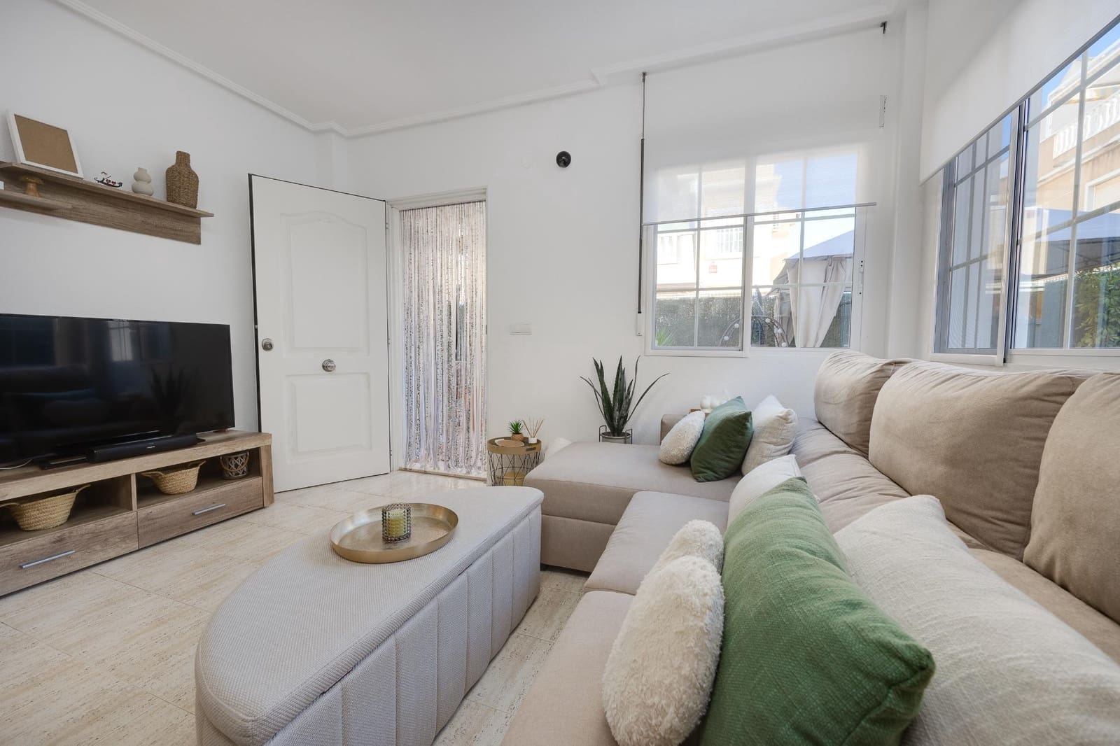 2 slaapkamer Bungalow te koop in Torrevieja - € 183.900 (Ref: 10074535)