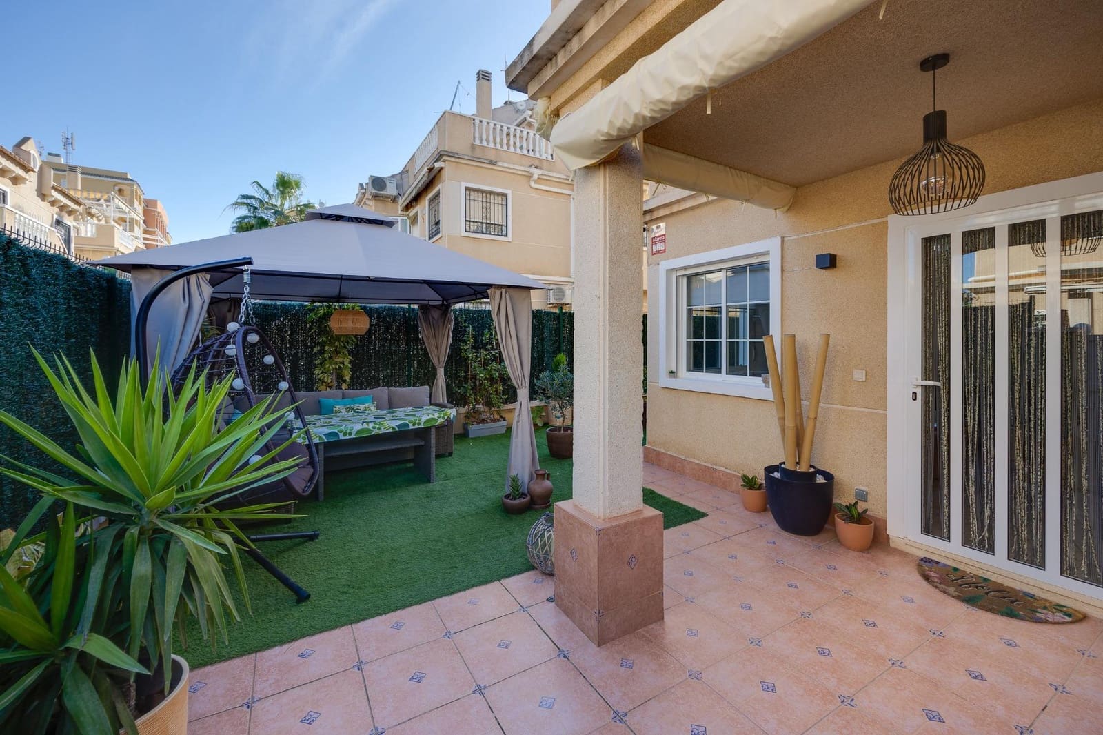 2 slaapkamer Bungalow te koop in Torrevieja - € 183.900 (Ref: 10074535)