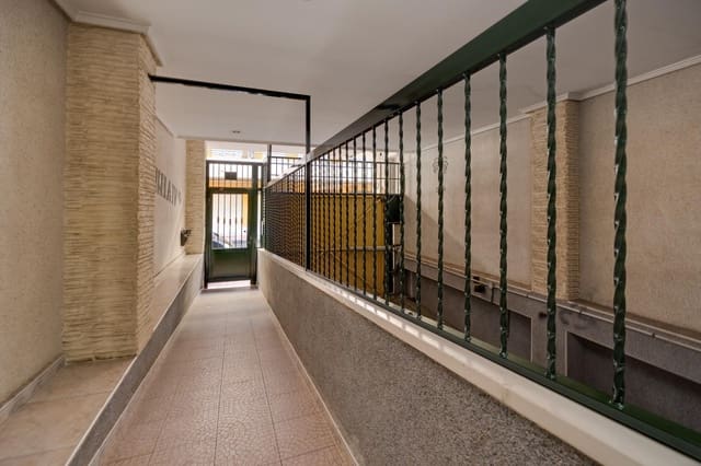 Garage til salg i Playa del Cura, Torrevieja - € 13.420 (Ref: 10074538)