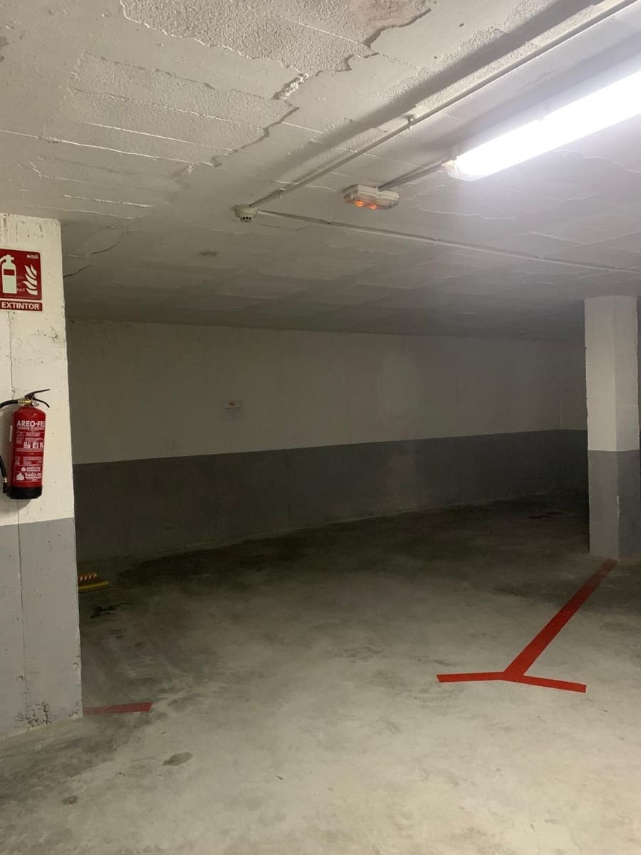 Garagem para venda em Torrevieja - 23 000 € (Ref: 10074540)