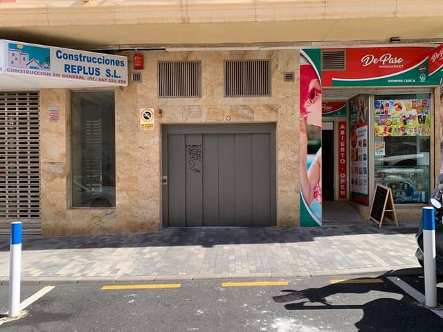 Autotalli myytävänä paikassa Playa del Cura, Torrevieja - 23 000 € (Ref: 10074540)