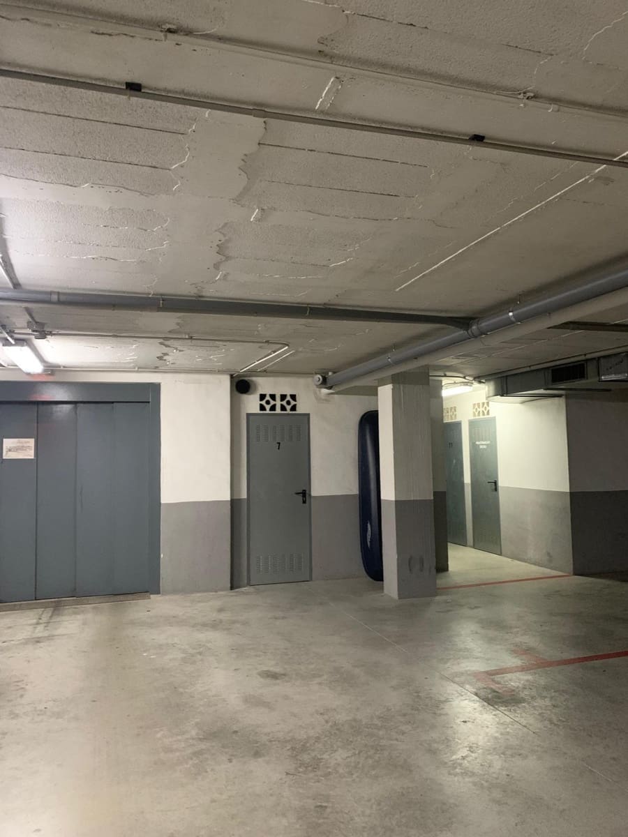 Autotalli myytävänä paikassa Torrevieja - 13 000 € (Ref: 10074541)
