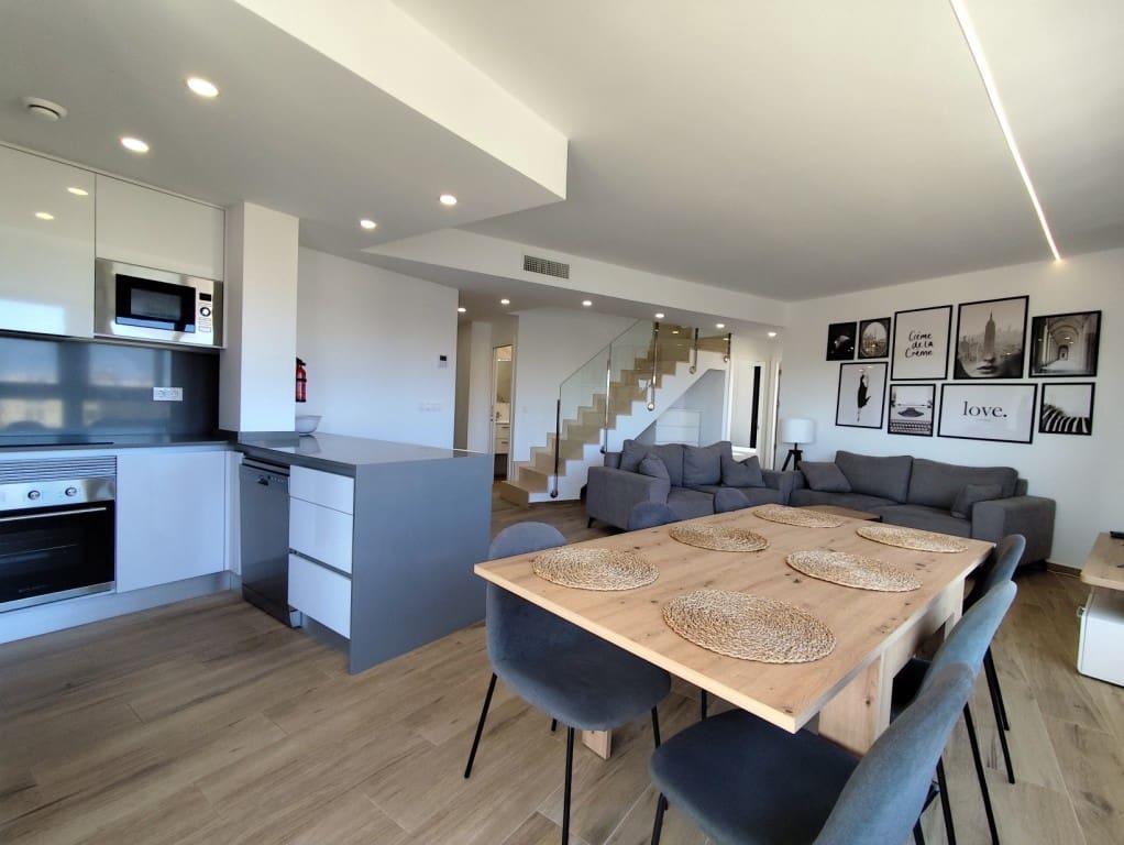 3 soveværelse Penthouse til salg i Villamartin - € 345.000 (Ref: 10074543)