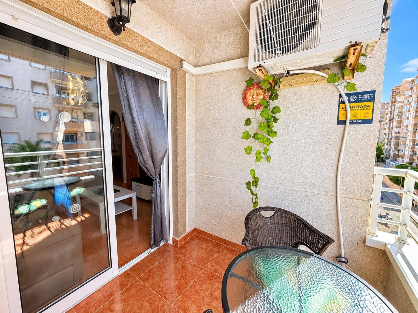 Apartamento de 2 habitaciones en Torrevieja en venta - 129.900 € (Ref: 10074547)