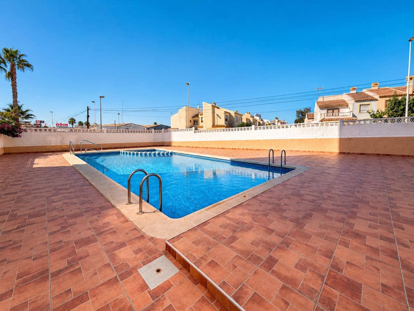 Apartamento de 2 habitaciones en Torrevieja en venta - 129.900 € (Ref: 10074547)