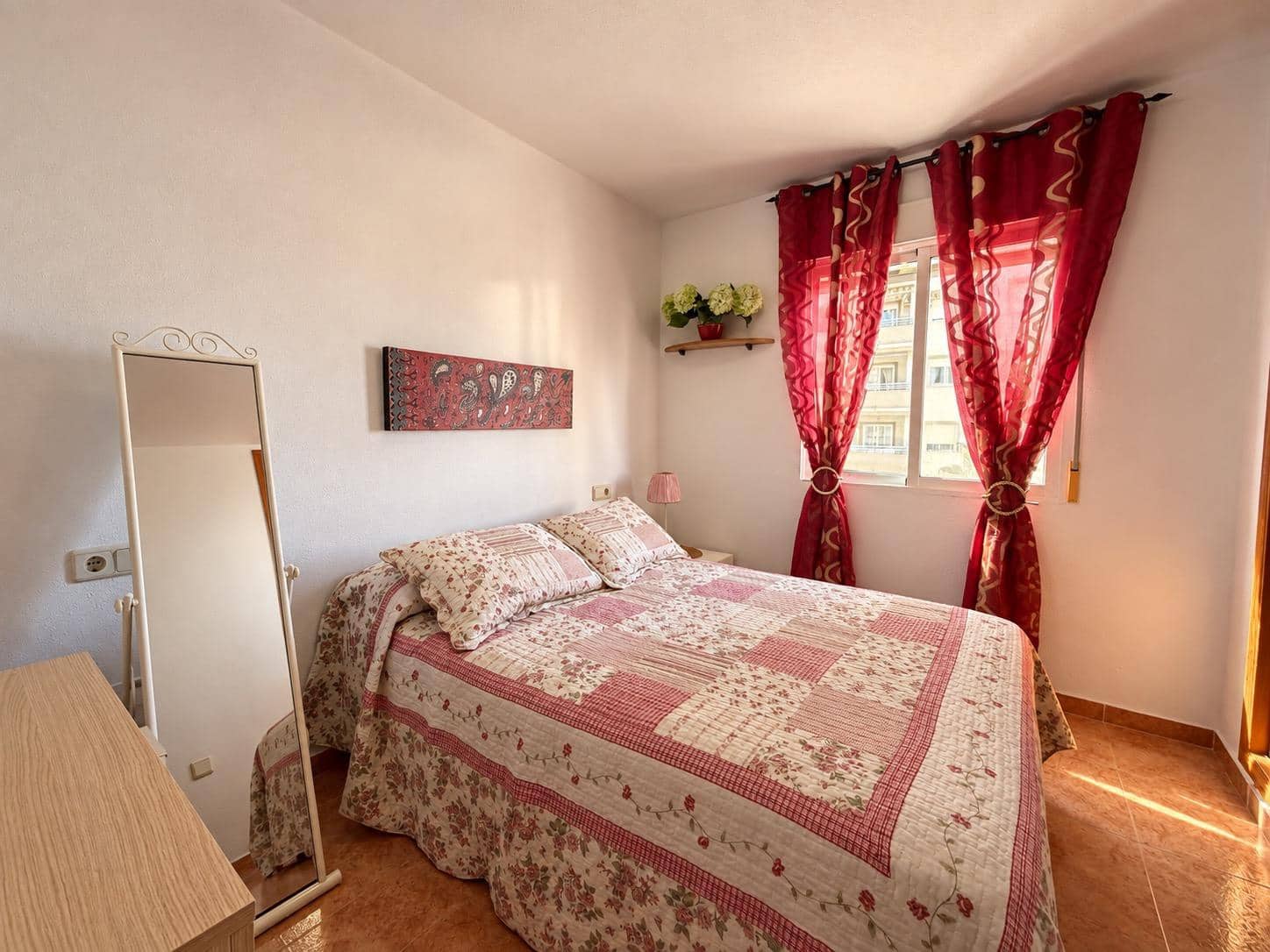 Apartamento de 2 habitaciones en Torrevieja en venta - 129.900 € (Ref: 10074547)