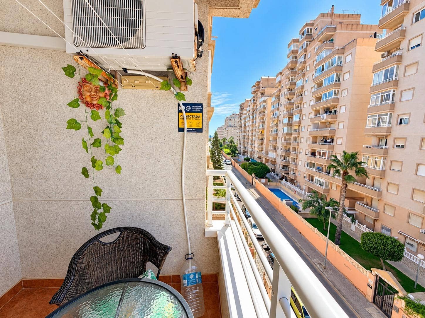 Apartamento de 2 habitaciones en Torrevieja en venta - 129.900 € (Ref: 10074547)
