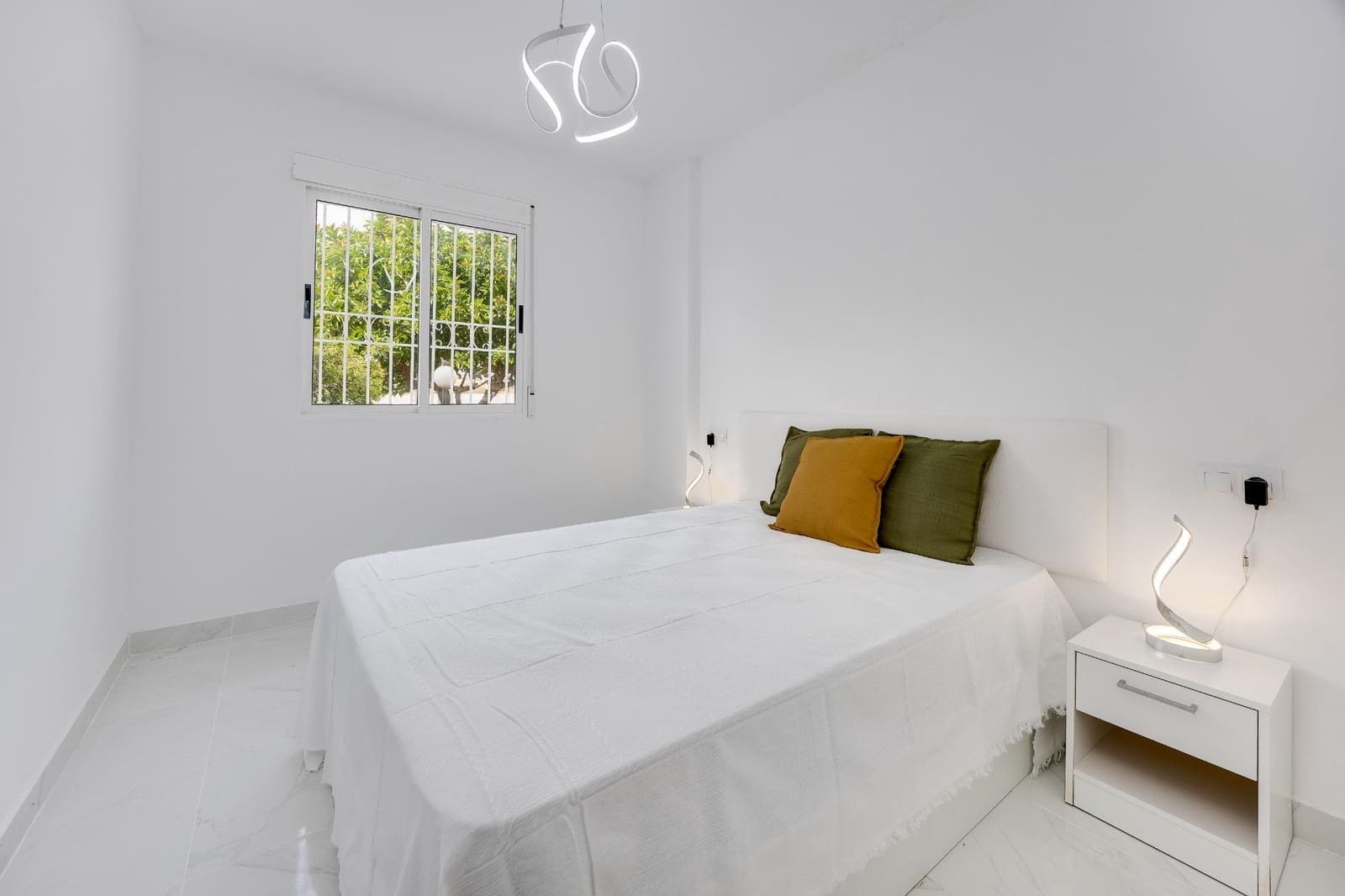2 Zimmer Apartment zu verkaufen in Torrevieja - 149.900 € (Ref: 10074557)