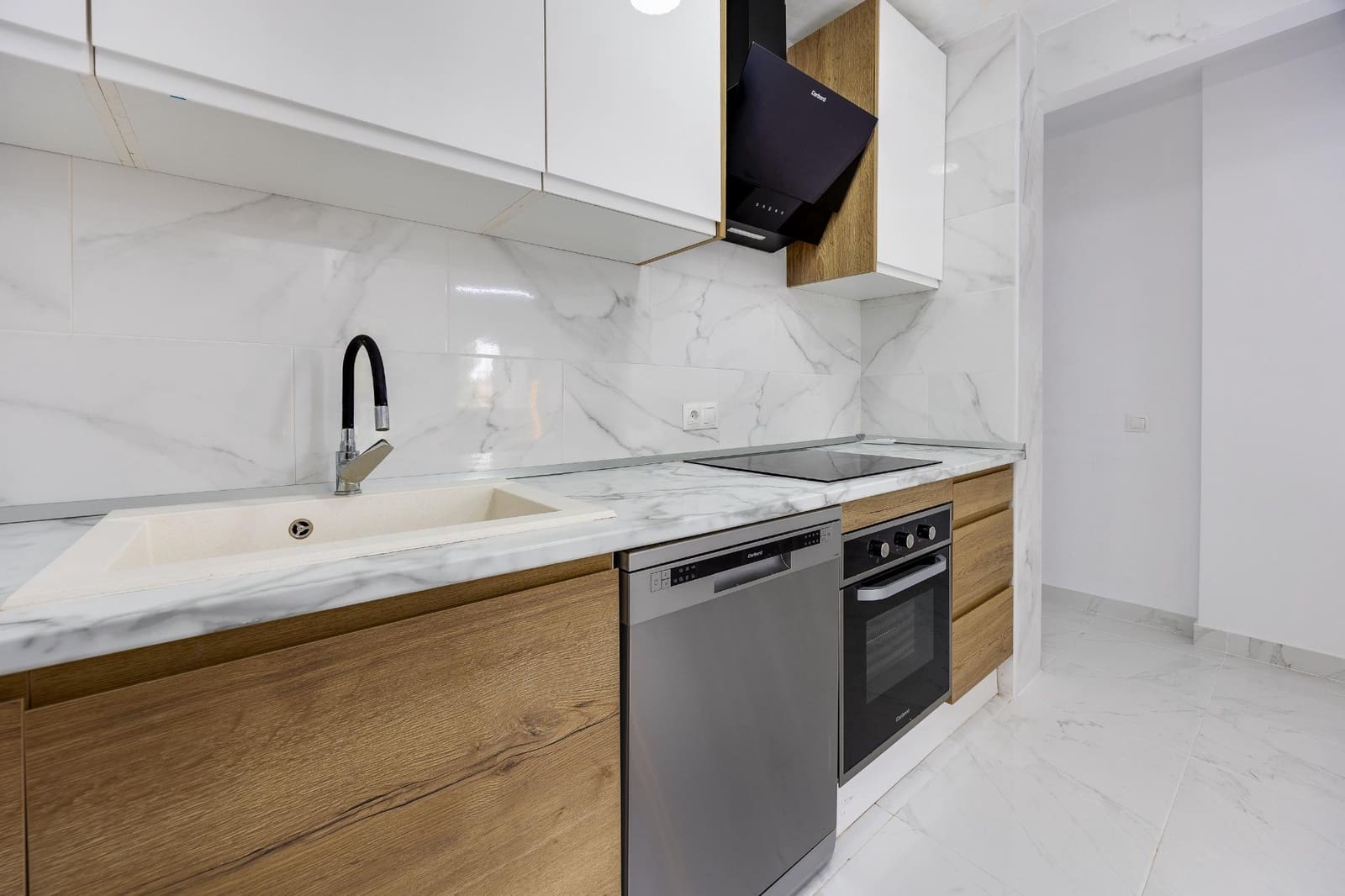 2 Zimmer Apartment zu verkaufen in Torrevieja - 149.900 € (Ref: 10074557)