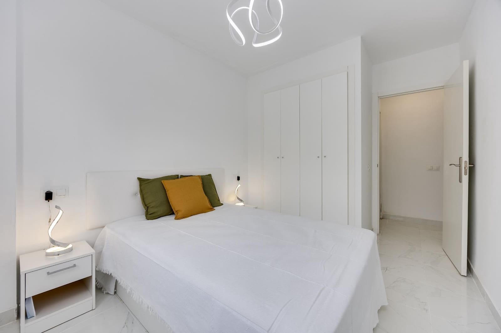 2 Zimmer Apartment zu verkaufen in Torrevieja - 149.900 € (Ref: 10074557)