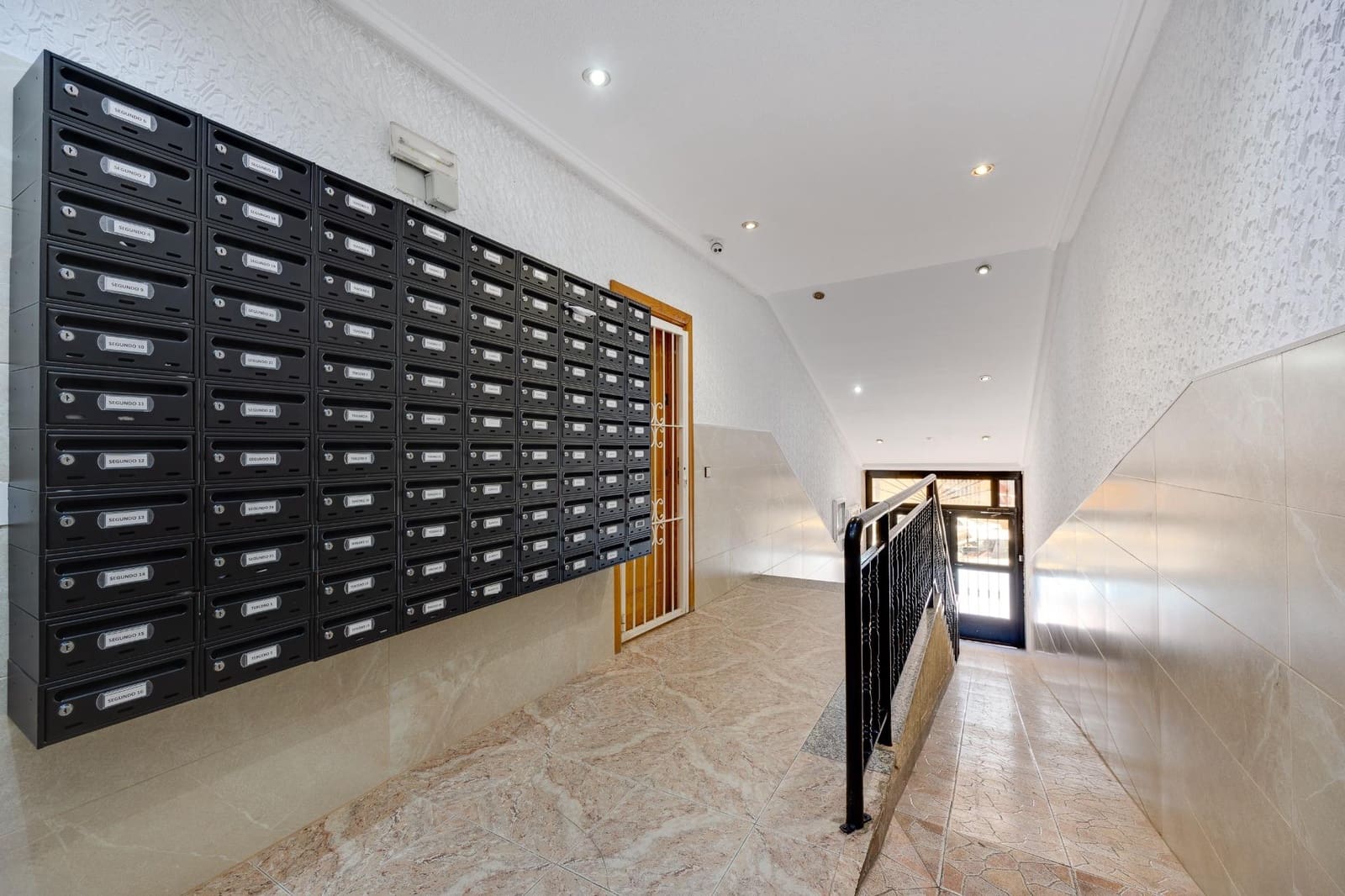 2 Zimmer Apartment zu verkaufen in Torrevieja - 149.900 € (Ref: 10074557)