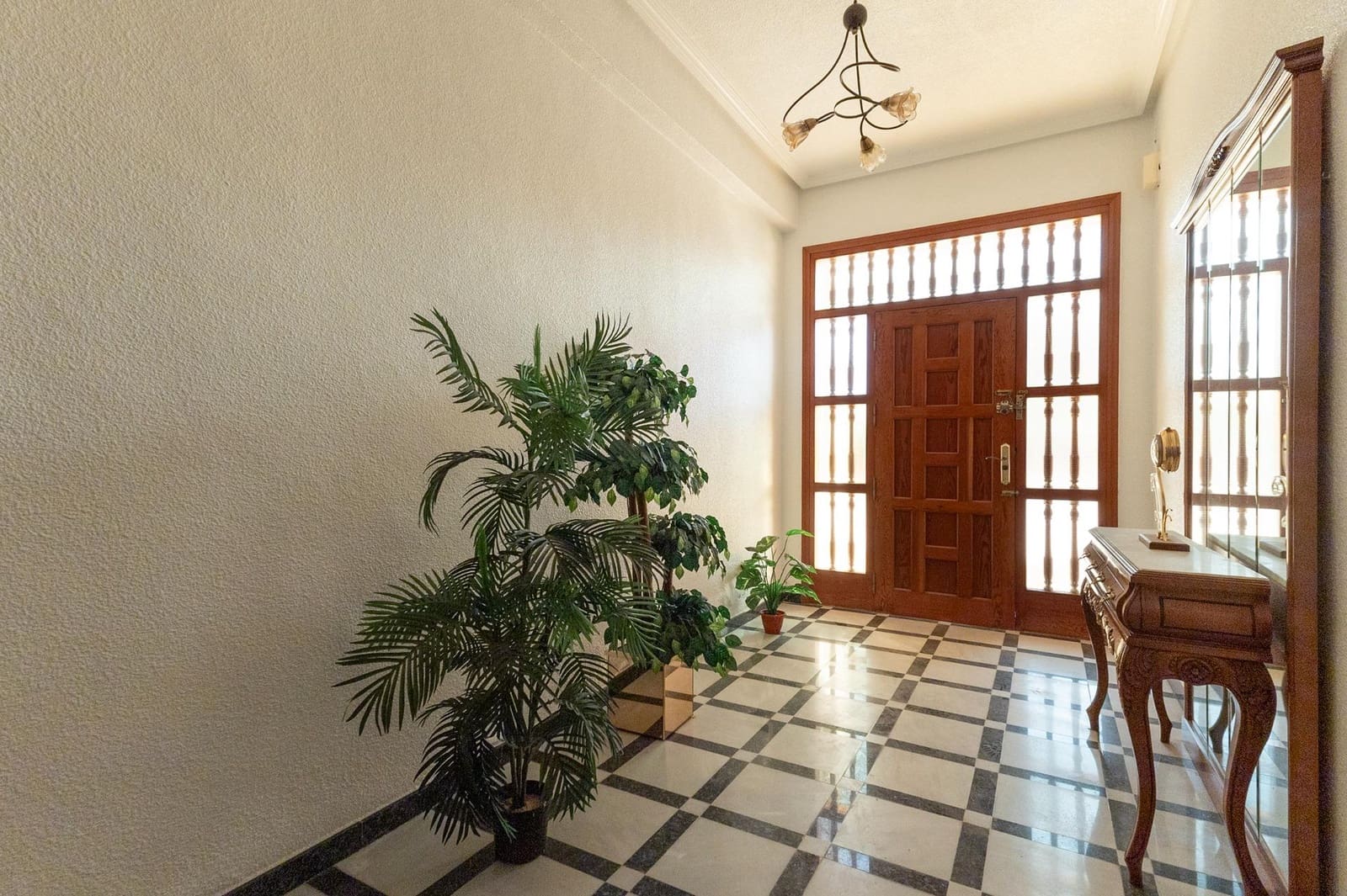 5 sypialnia Willa na sprzedaż w Los Desamparados - 550 000 € (Ref: 10074574)