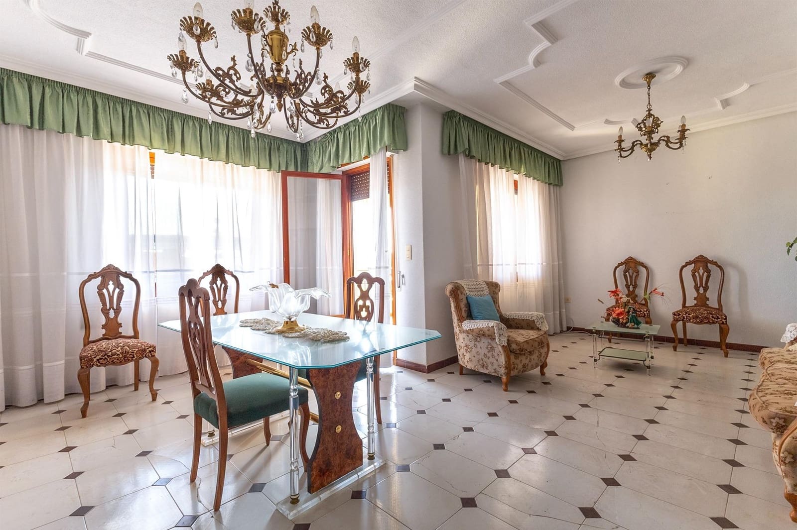 5 sypialnia Willa na sprzedaż w Los Desamparados - 550 000 € (Ref: 10074574)