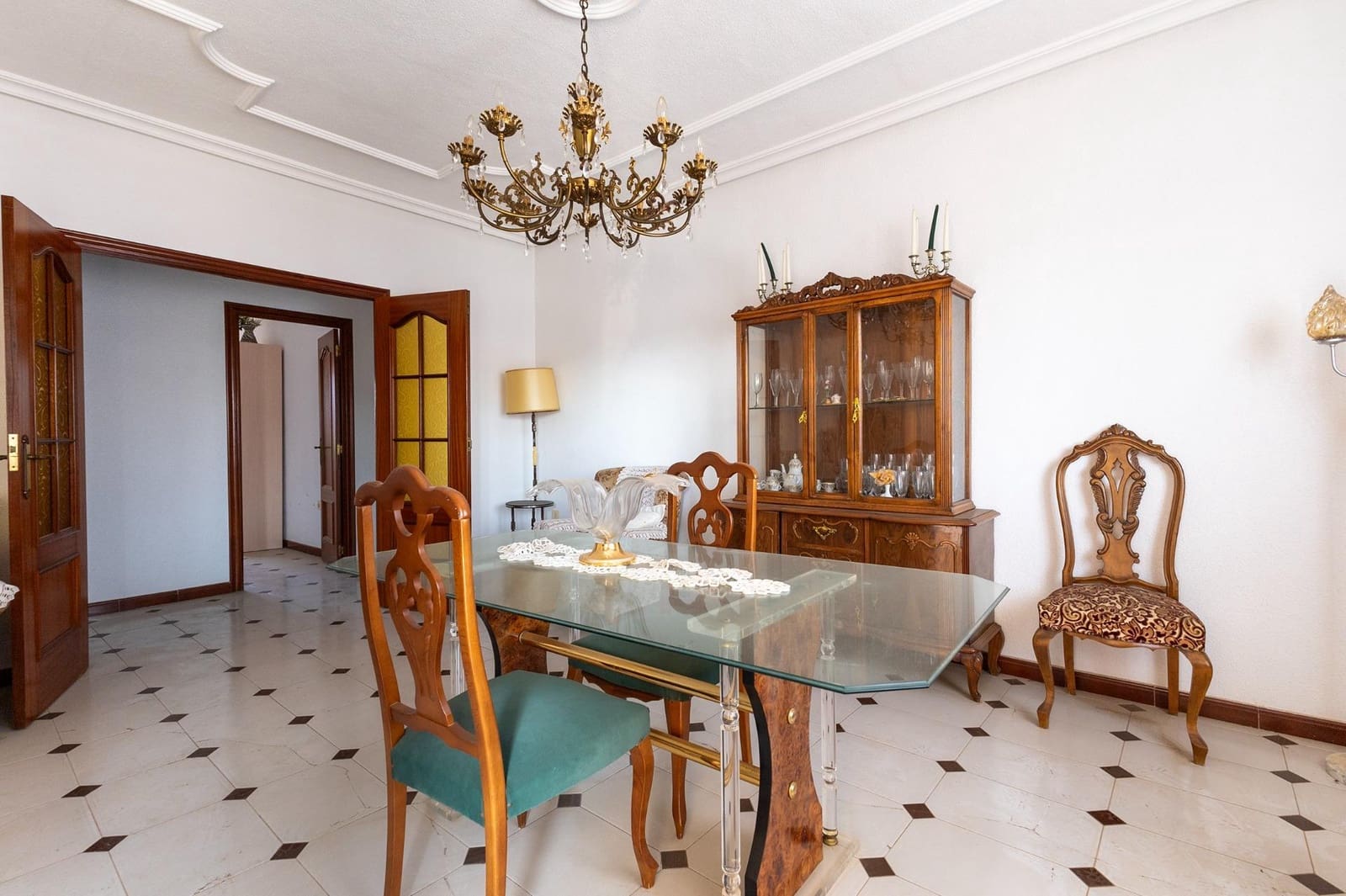5 sypialnia Willa na sprzedaż w Los Desamparados - 550 000 € (Ref: 10074574)