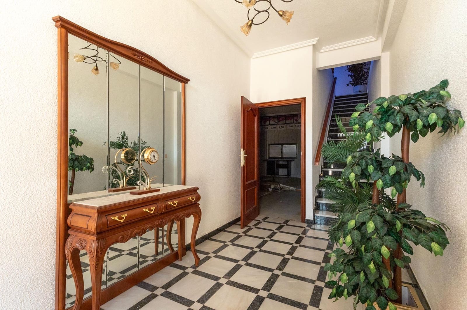 5 sypialnia Willa na sprzedaż w Los Desamparados - 550 000 € (Ref: 10074574)