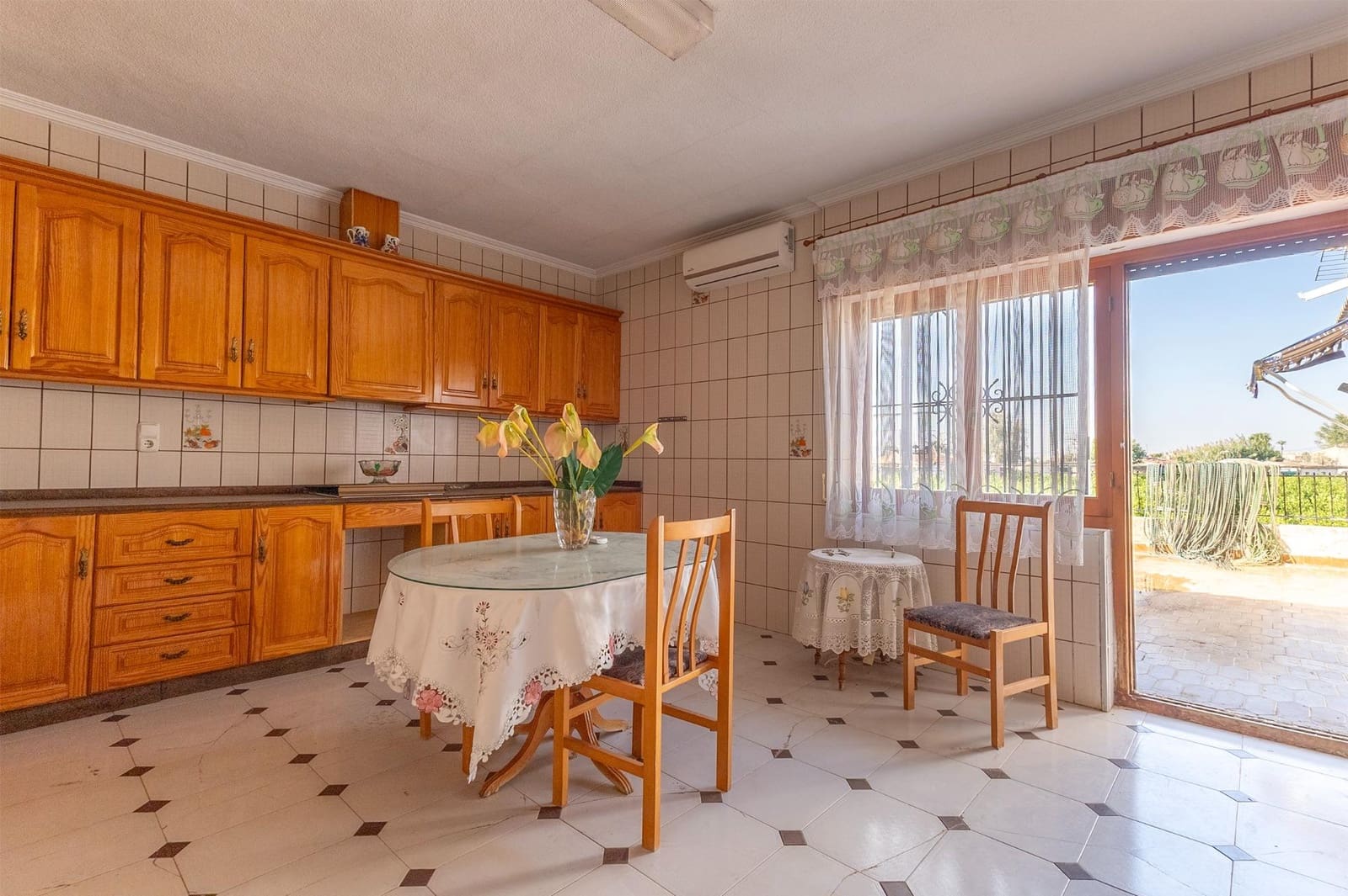 5 sypialnia Willa na sprzedaż w Los Desamparados - 550 000 € (Ref: 10074574)